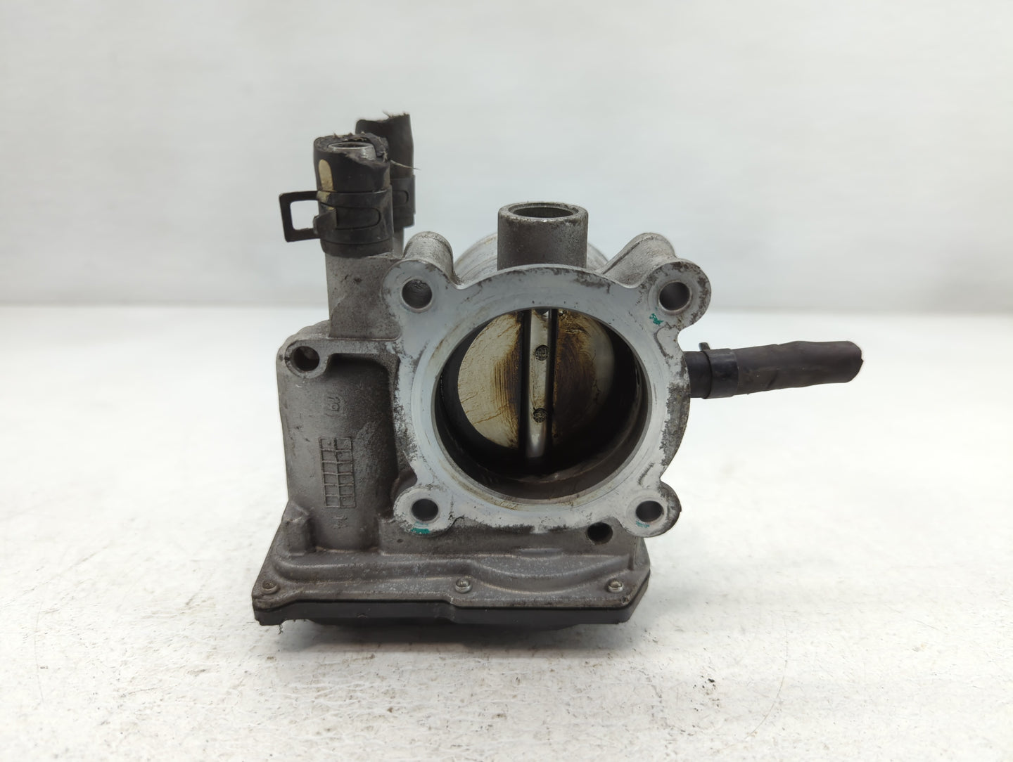 2012-2019 Kia Rio Throttle Body P/N:35100-2B300 Fits Fits 2012 2013 2014 2015 2016 2017 2018 2019 OEM Used Auto Parts - Oemu