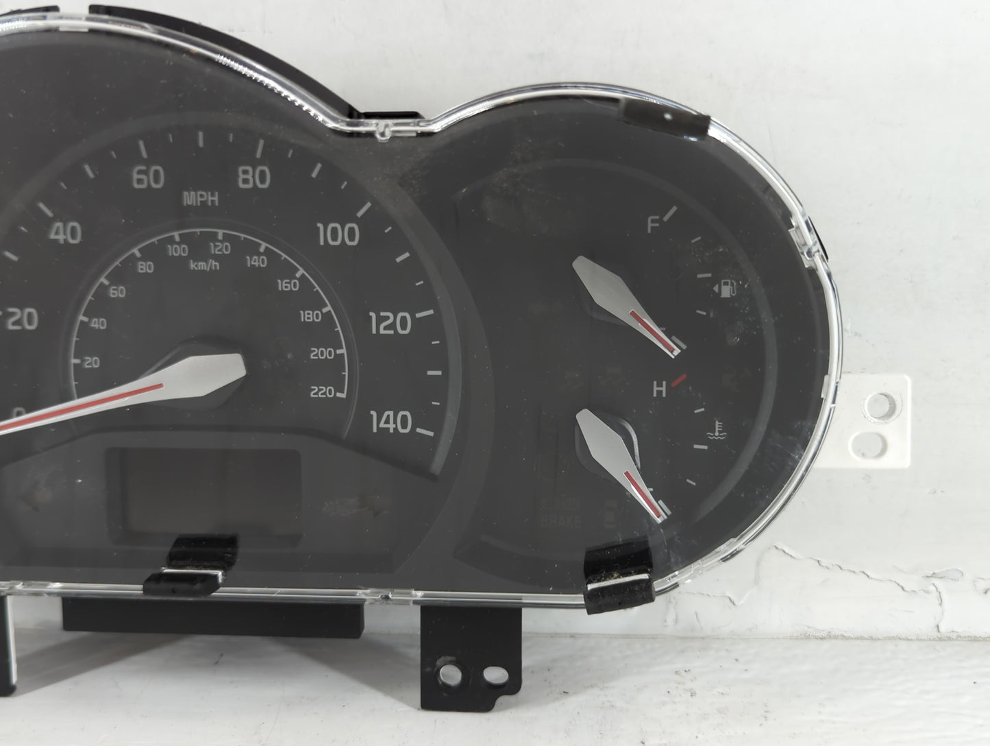 2014-2015 Kia Rio Instrument Cluster Speedometer Gauges P/N:94022-1W118 Fits Fits 2014 2015 OEM Used Auto Parts - Oemusedaut