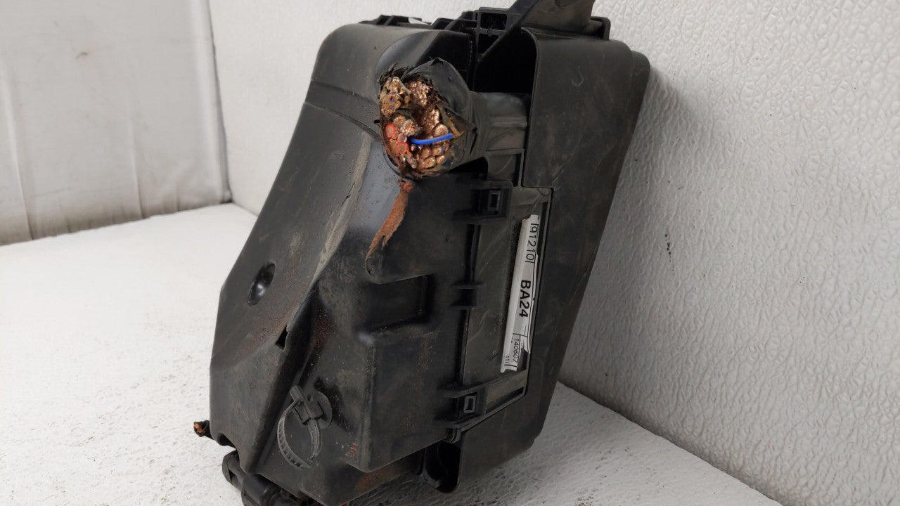 2014-2015 Kia Rondo Fusebox Fuse Box Panel Relay Module P/N:91941-A4031 Fits Fits 2014 2015 OEM Used Auto Parts - Oemusedaut