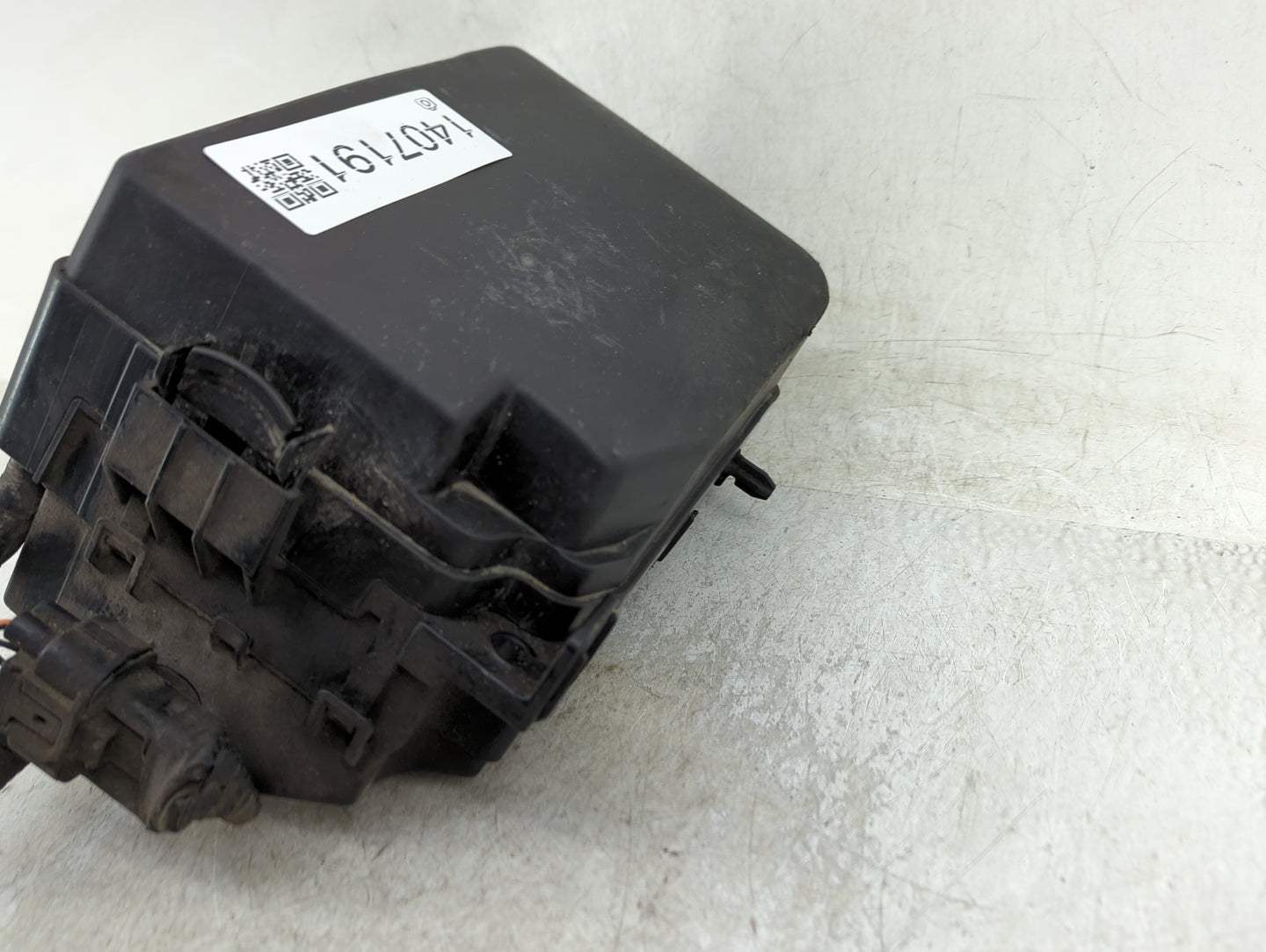2014-2015 Kia Rondo Fusebox Fuse Box Panel Relay Module P/N:91210 A4240 Fits Fits 2014 2015 OEM Used Auto Parts - Oemusedaut