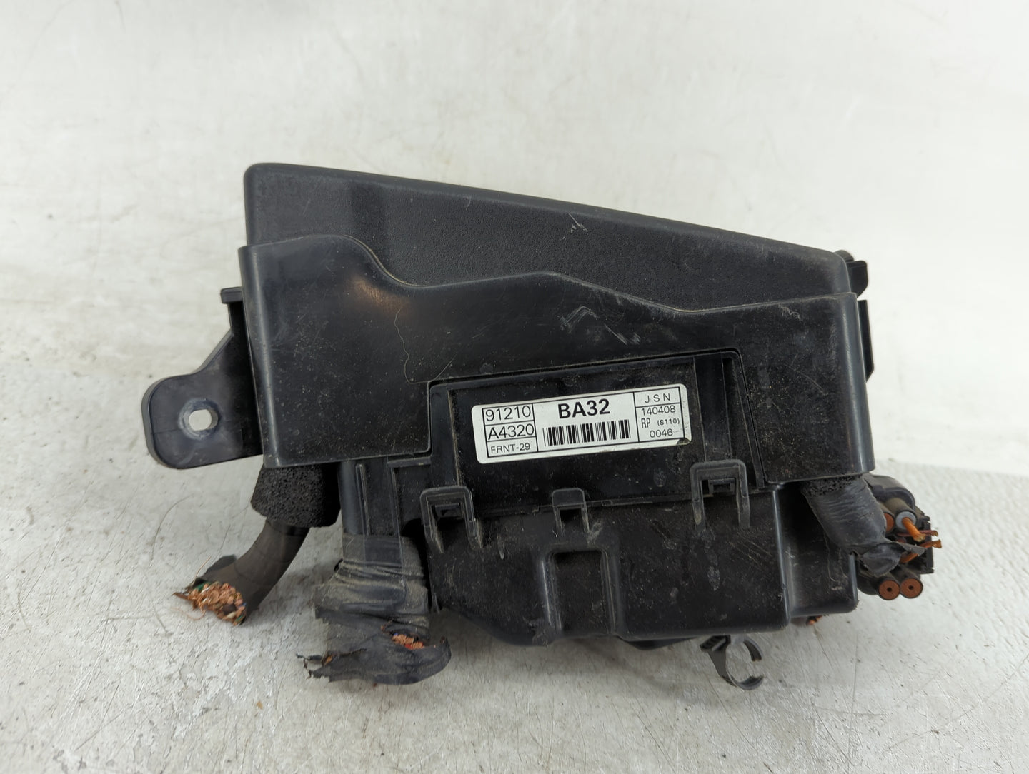 2014-2015 Kia Rondo Fusebox Fuse Box Panel Relay Module P/N:91210 A4320 Fits Fits 2014 2015 OEM Used Auto Parts - Oemusedaut