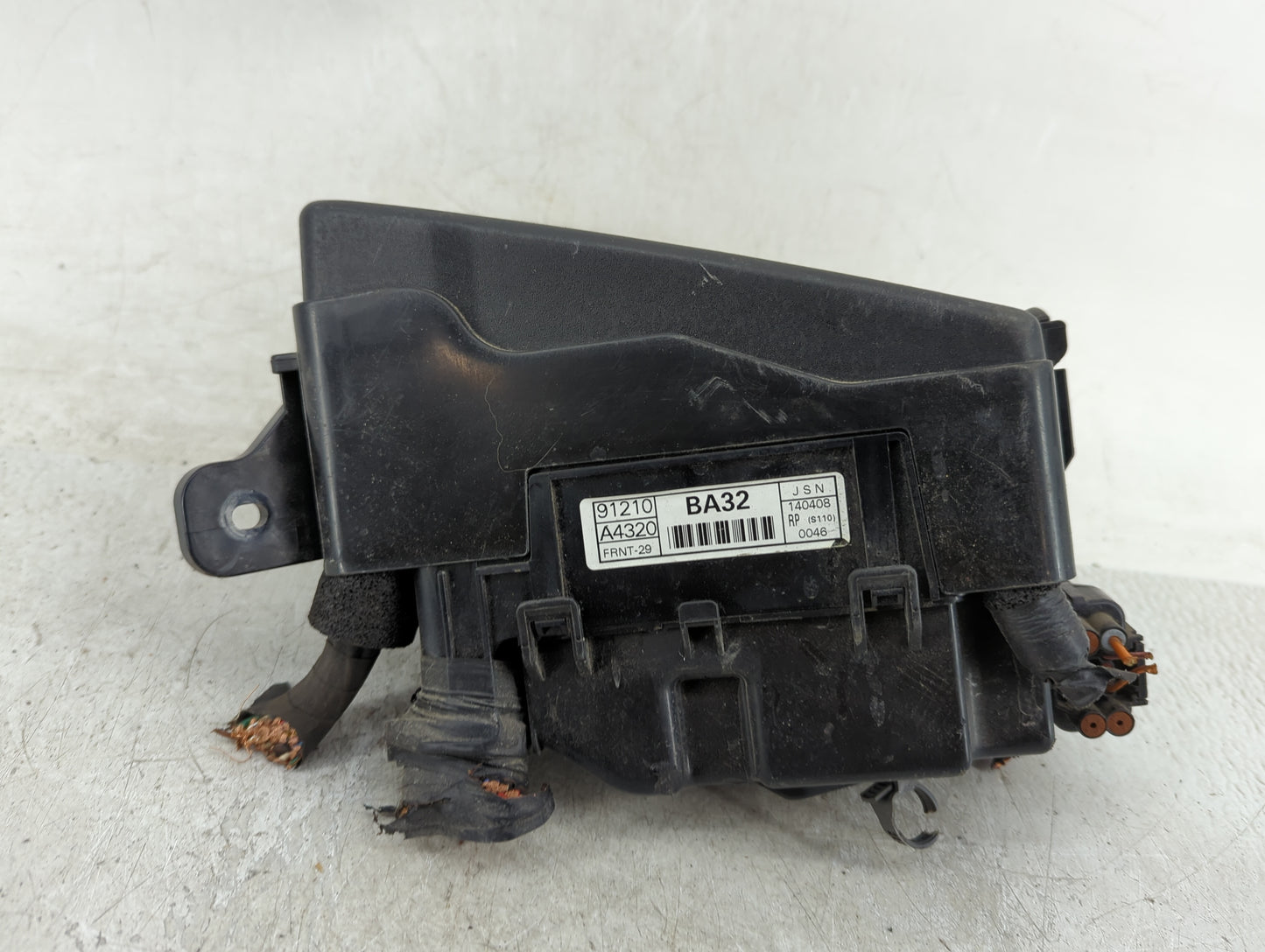 2014-2015 Kia Rondo Fusebox Fuse Box Panel Relay Module P/N:91210 A4320 Fits Fits 2014 2015 OEM Used Auto Parts - Oemusedaut