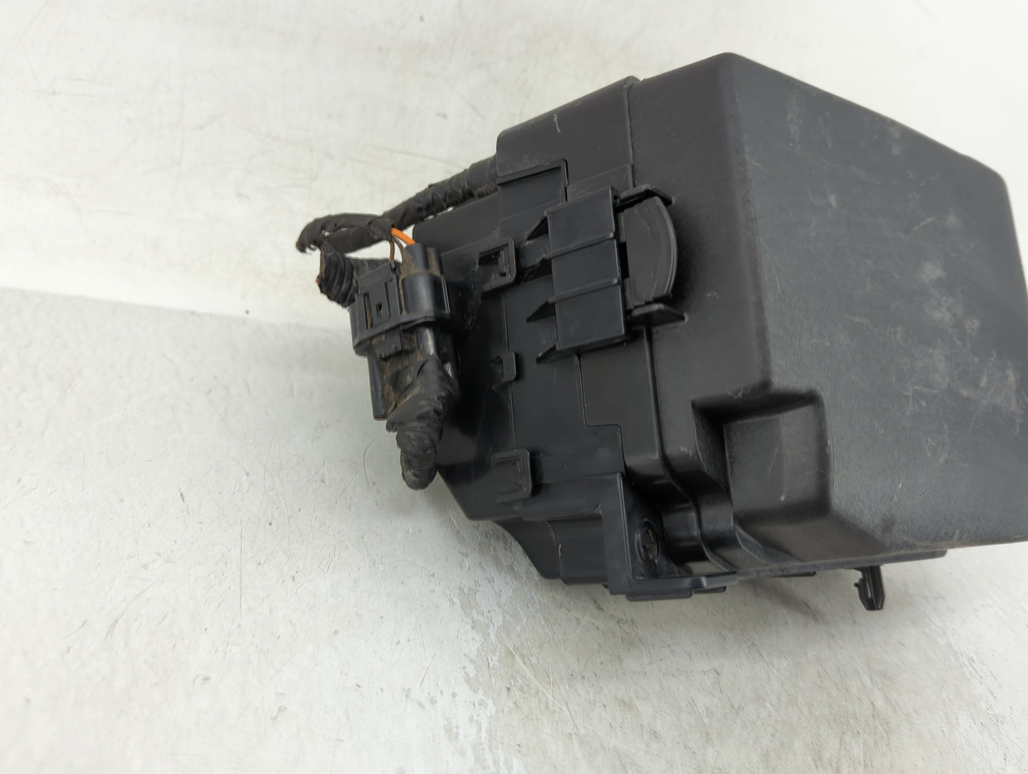 2014-2015 Kia Rondo Fusebox Fuse Box Panel Relay Module Fits Fits 2014 2015 OEM Used Auto Parts - Oemusedautoparts1.com