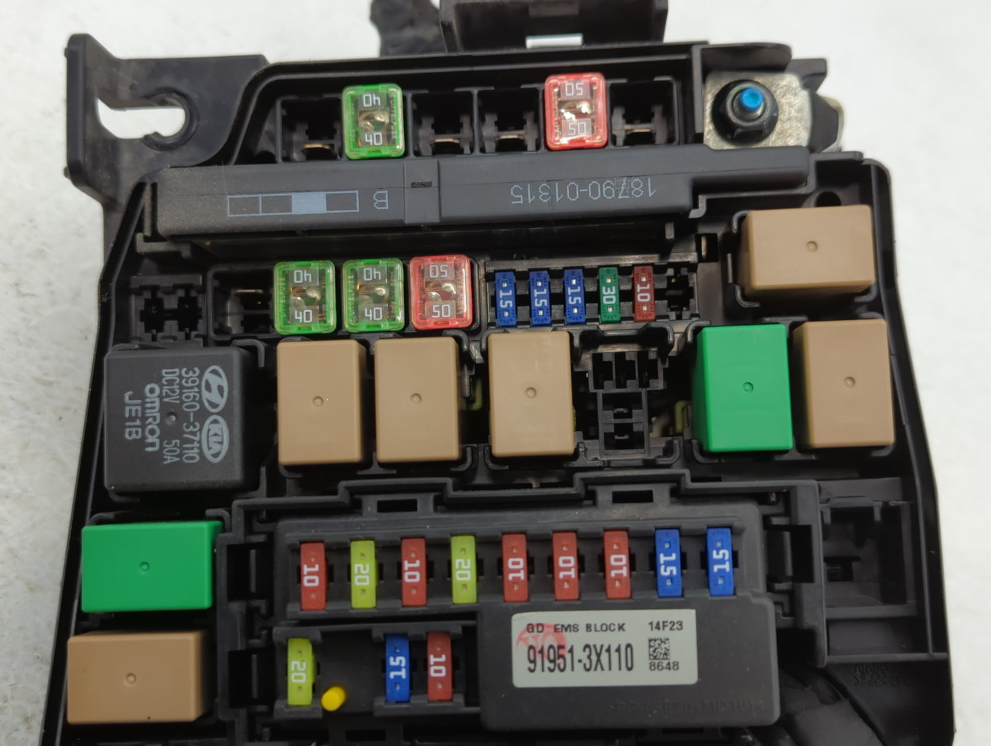 2014-2015 Kia Rondo Fusebox Fuse Box Panel Relay Module P/N:91210 A4240 Fits Fits 2014 2015 OEM Used Auto Parts - Oemusedaut