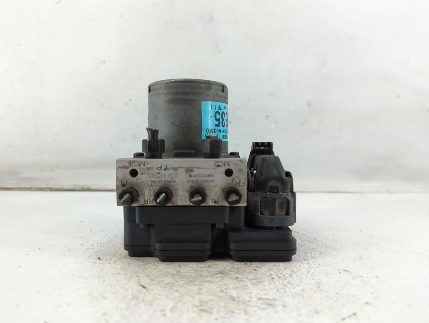 2015-2018 Kia Sedona ABS Pump Control Module Replacement P/N:58900-A9350 Fits Fits 2015 2016 2017 2018 OEM Used Auto Parts -
