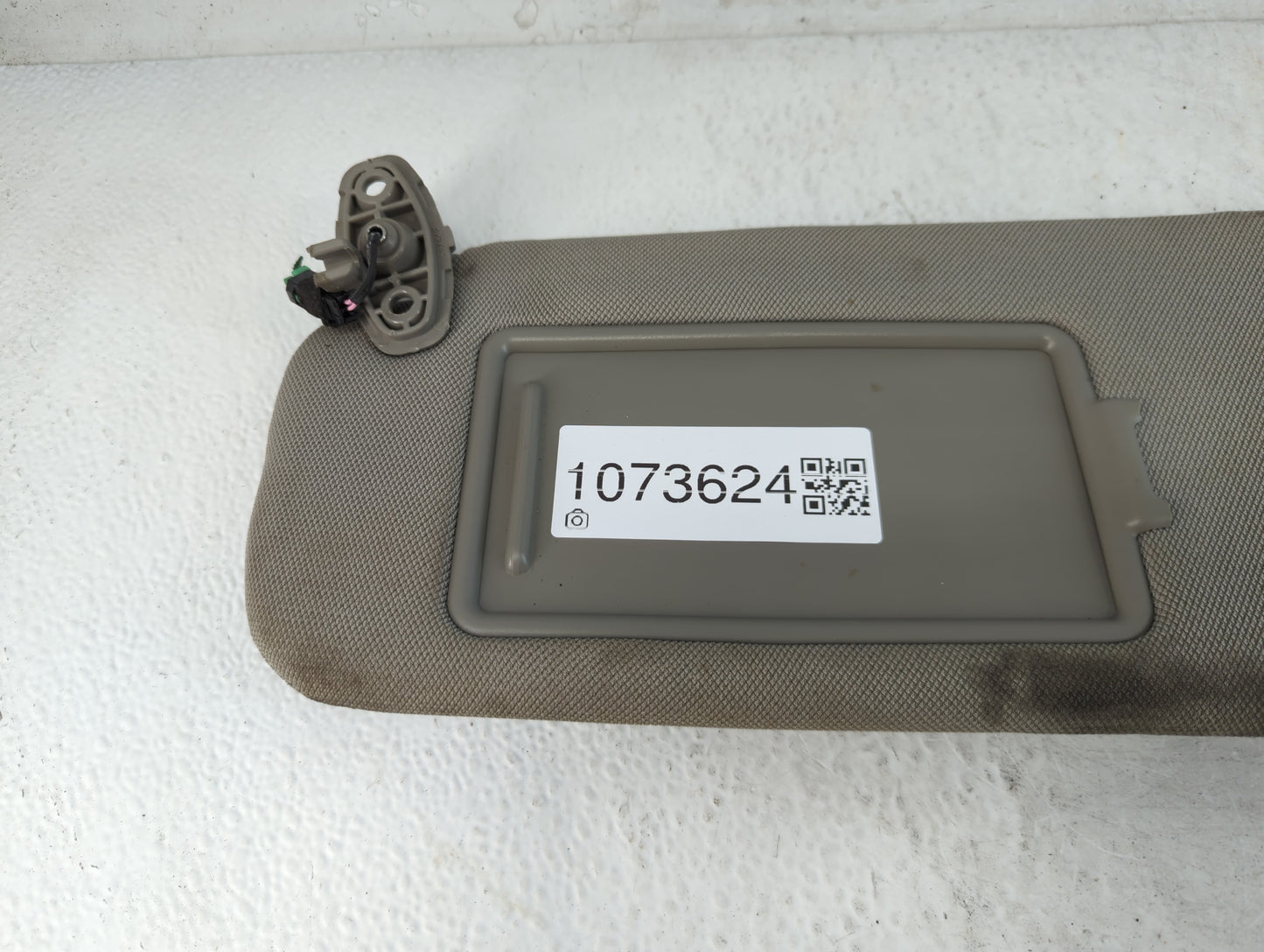 2015-2020 Kia Sedona Sun Visor Shade Replacement Driver Left Mirror Fits Fits 2015 2016 2017 2018 2019 2020 OEM Used Auto Pa