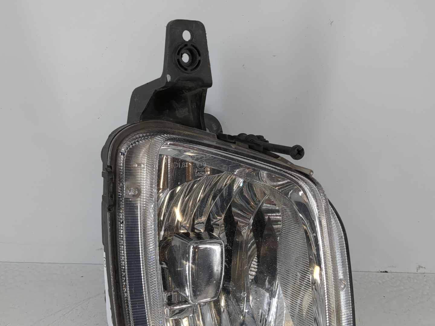 2015-2018 Kia Sedona Passenger Right Oem Front Light Lamp - Oemusedautoparts1.com