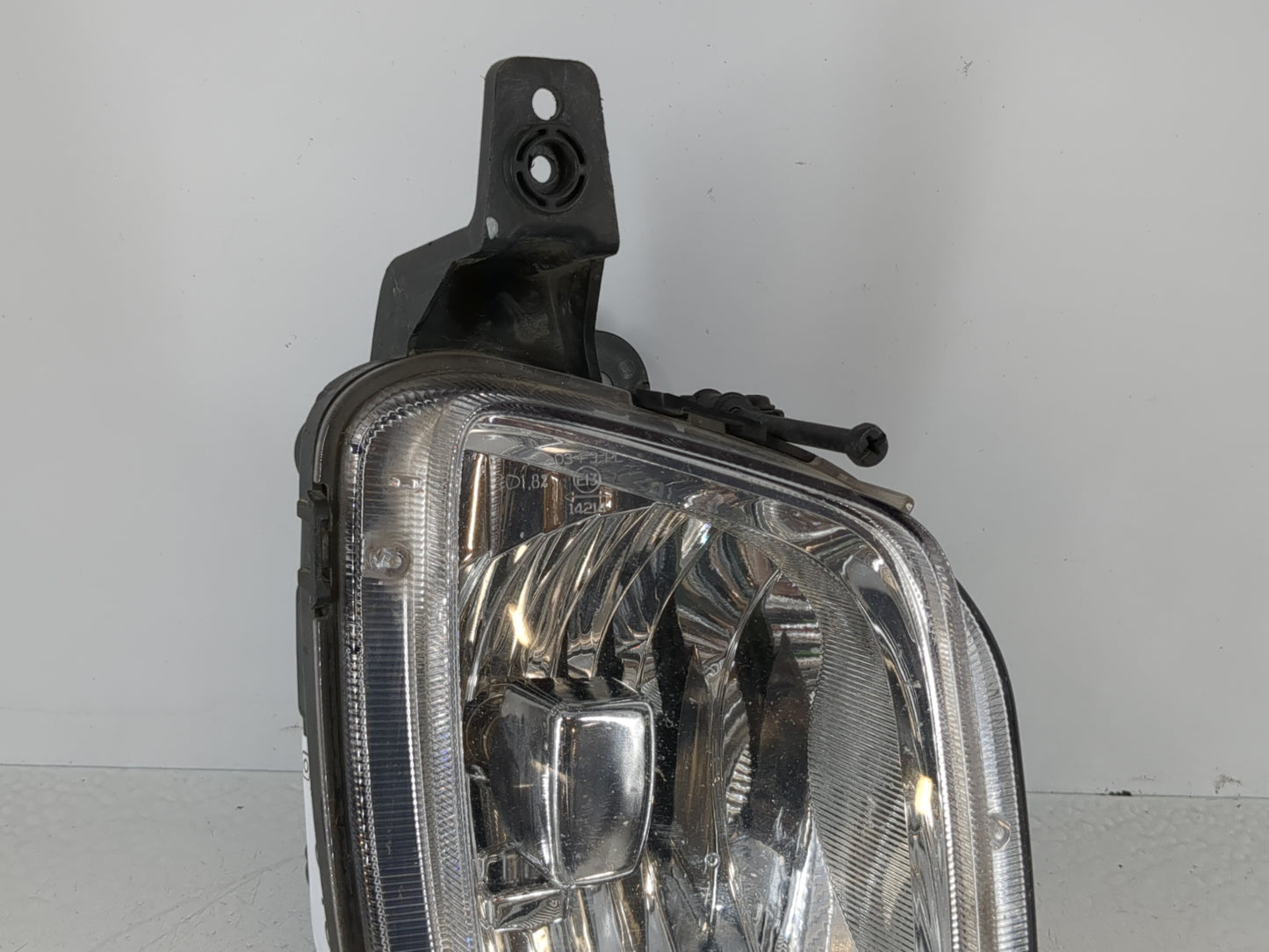 2015-2018 Kia Sedona Passenger Right Oem Front Light Lamp - Oemusedautoparts1.com