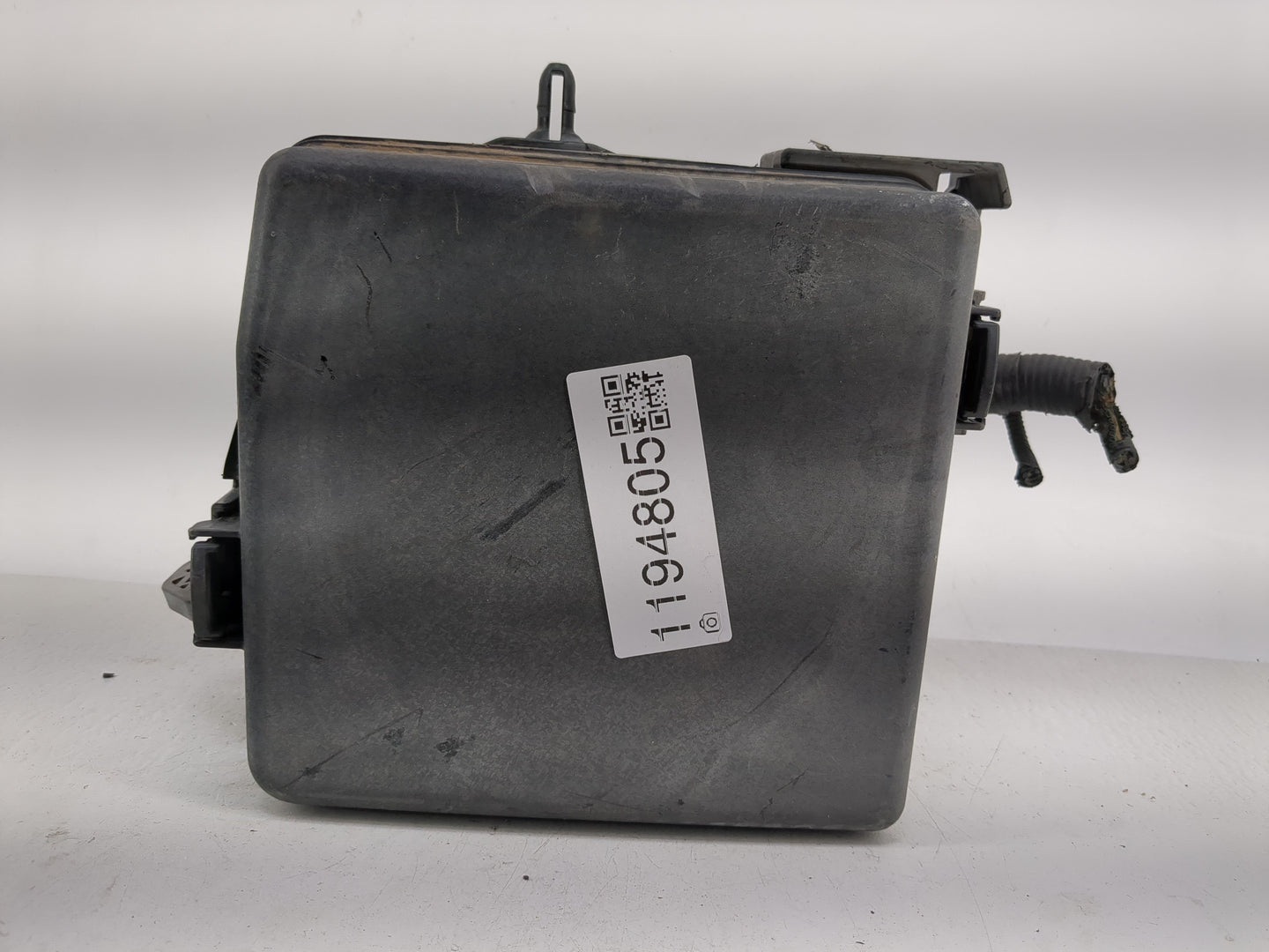 2015-2018 Kia Sedona Fusebox Fuse Box Panel Relay Module P/N:91950-A9120 Fits Fits 2015 2016 2017 2018 OEM Used Auto Parts -