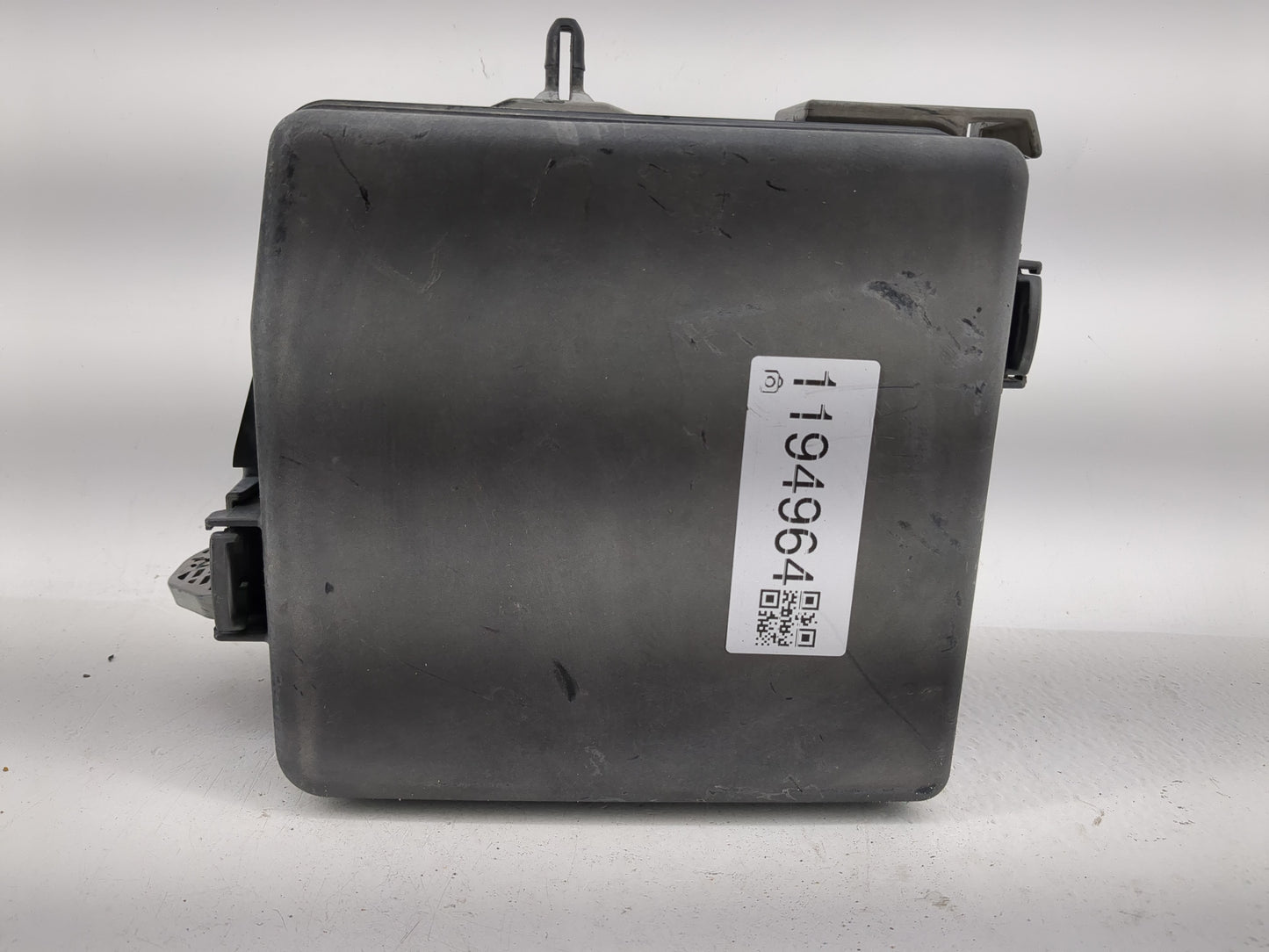 2015-2018 Kia Sedona Fusebox Fuse Box Panel Relay Module P/N:91950-A9120 Fits Fits 2015 2016 2017 2018 OEM Used Auto Parts -