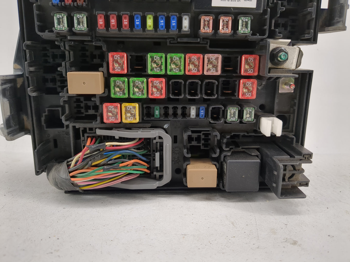 2015-2018 Kia Sedona Fusebox Fuse Box Panel Relay Module P/N:91950-A9120 Fits Fits 2015 2016 2017 2018 OEM Used Auto Parts -