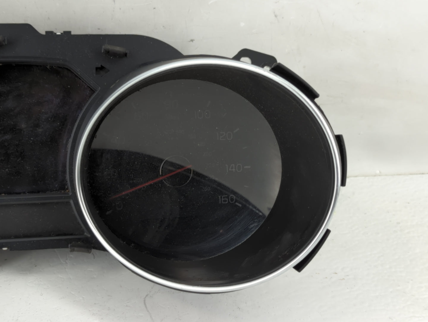 2015-2016 Kia Sedona Instrument Cluster Speedometer Gauges P/N:94017-A9110 Fits Fits 2015 2016 OEM Used Auto Parts - Oemused