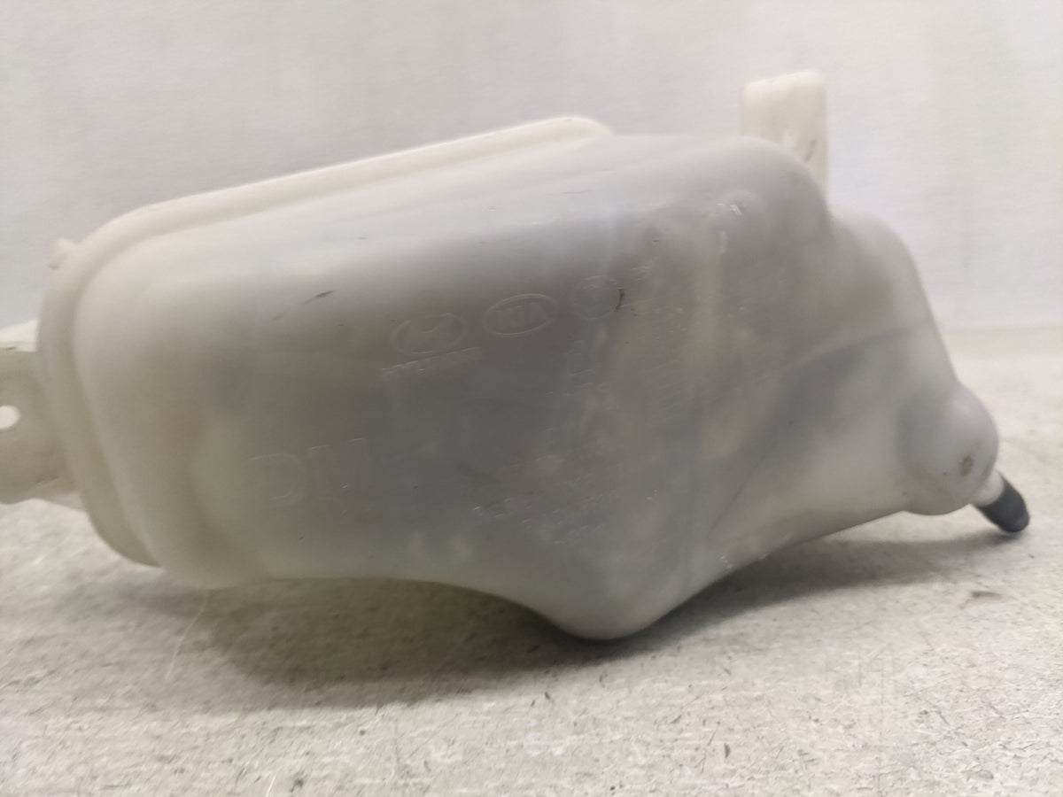 2015-2020 Kia Sedona Radiator Coolant Overflow Expansion Tank Bottle 1367049 - Oemusedautoparts1.com
