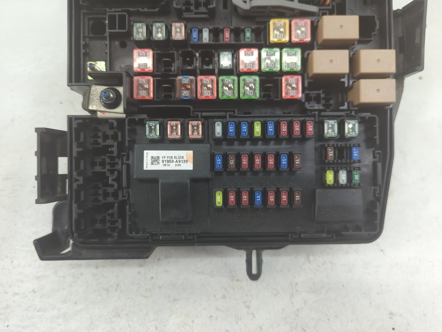2015-2018 Kia Sedona Fusebox Fuse Box Panel Relay Module P/N:91950-A9321 91950-A9320 Fits Fits 2015 2016 2017 2018 OEM Used 