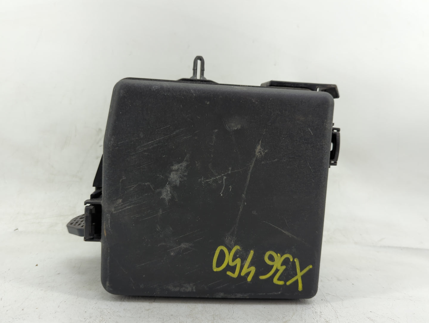 2015-2018 Kia Sedona Fusebox Fuse Box Panel Relay Module P/N:91950-A9320 Fits Fits 2015 2016 2017 2018 OEM Used Auto Parts -