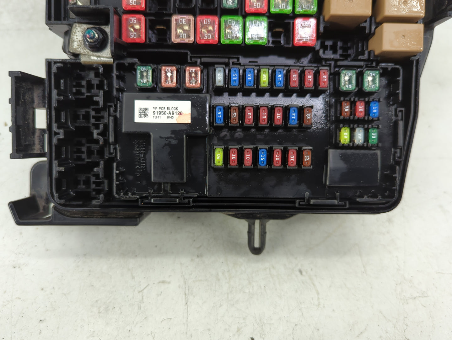 2015-2018 Kia Sedona Fusebox Fuse Box Panel Relay Module P/N:91950-A9320 Fits Fits 2015 2016 2017 2018 OEM Used Auto Parts -