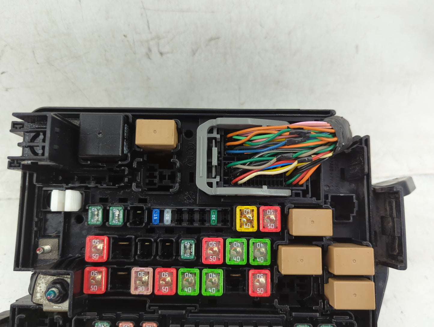 2015-2018 Kia Sedona Fusebox Fuse Box Panel Relay Module P/N:91950-A9320 Fits Fits 2015 2016 2017 2018 OEM Used Auto Parts -