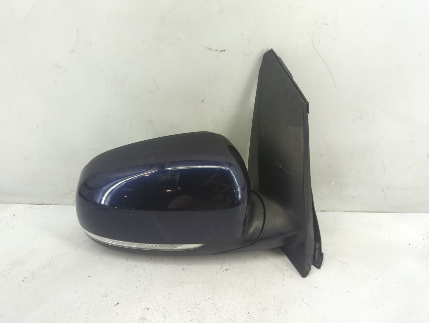 2015-2018 Kia Sedona Passenger Side View Mirror - Right Door Mirror OEM Used - Oemusedautoparts1.com