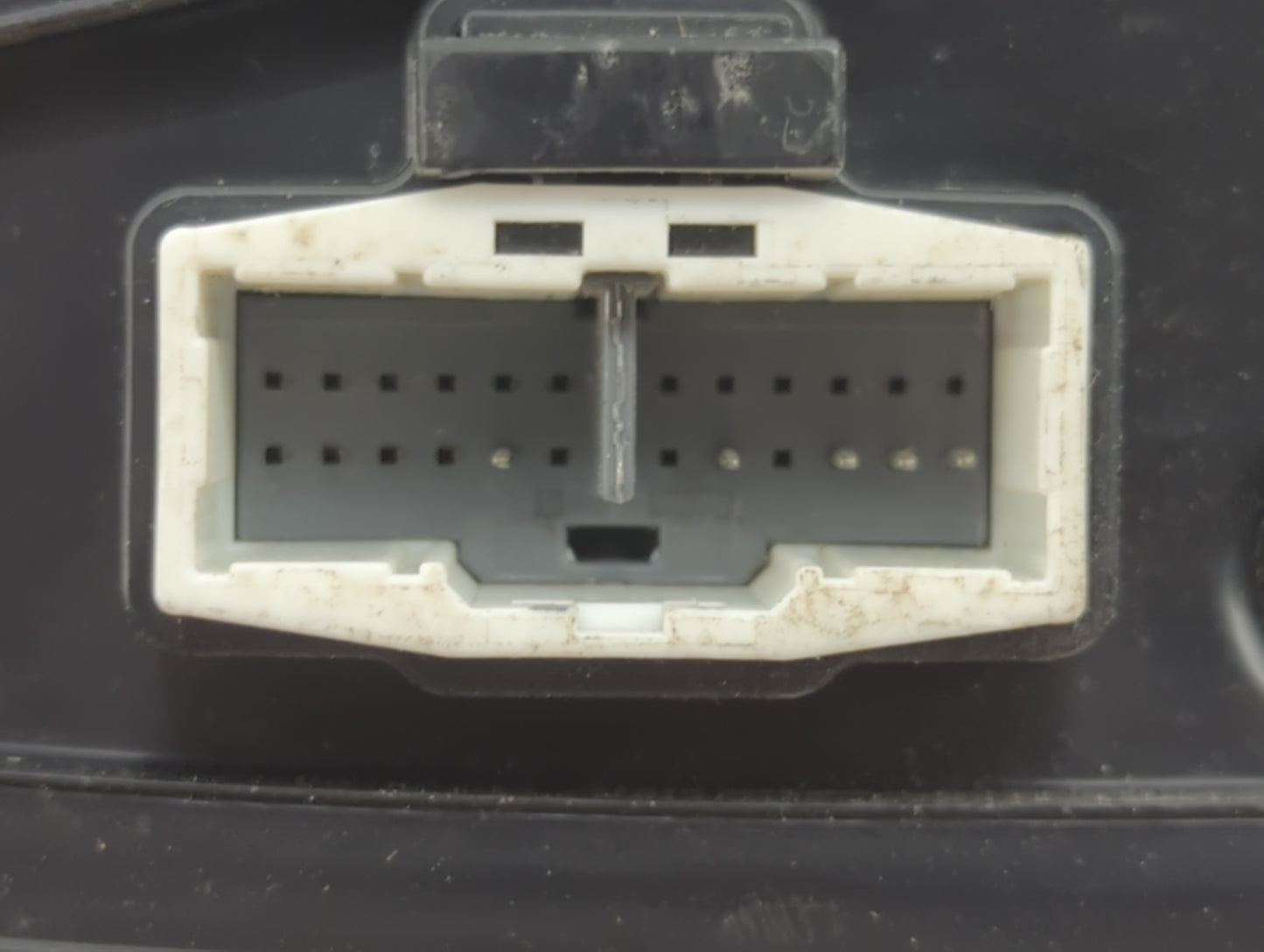 2015-2018 Kia Sedona Passenger Side View Mirror - Right Door Mirror OEM Used - Oemusedautoparts1.com