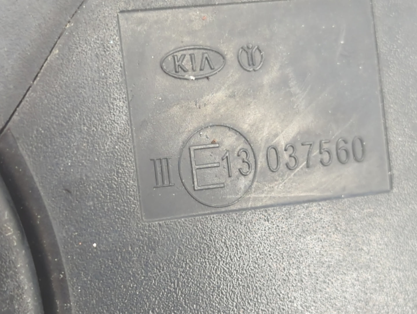 2015-2018 Kia Sedona Passenger Side View Mirror - Right Door Mirror OEM Used - Oemusedautoparts1.com