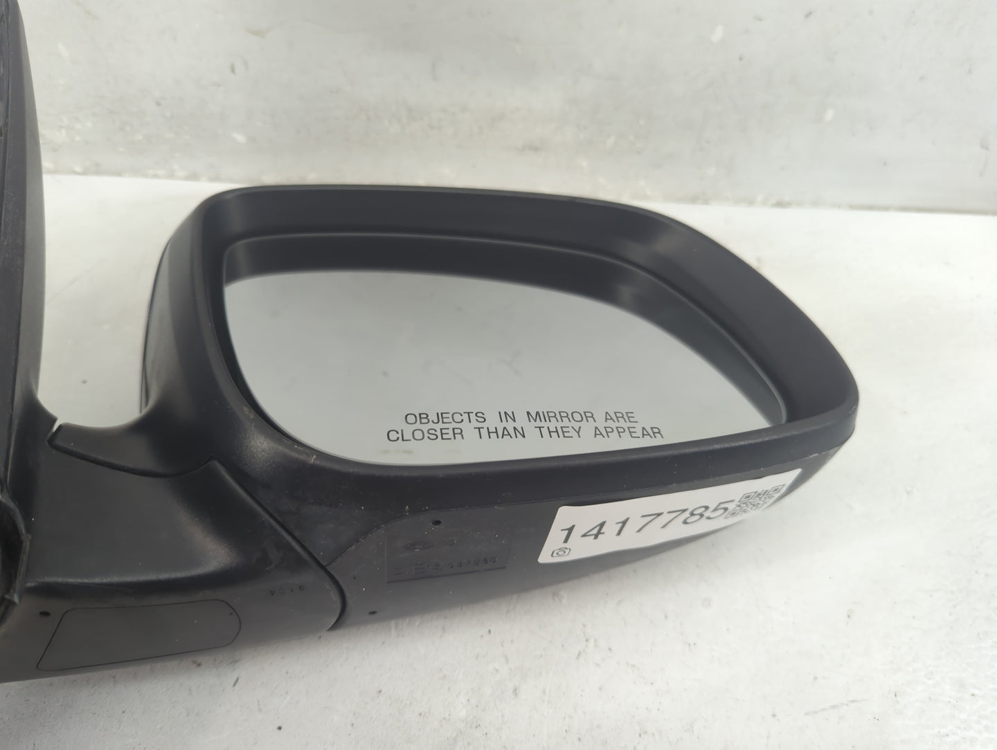 2015-2018 Kia Sedona Passenger Side View Mirror - Right Door Mirror OEM Used - Oemusedautoparts1.com