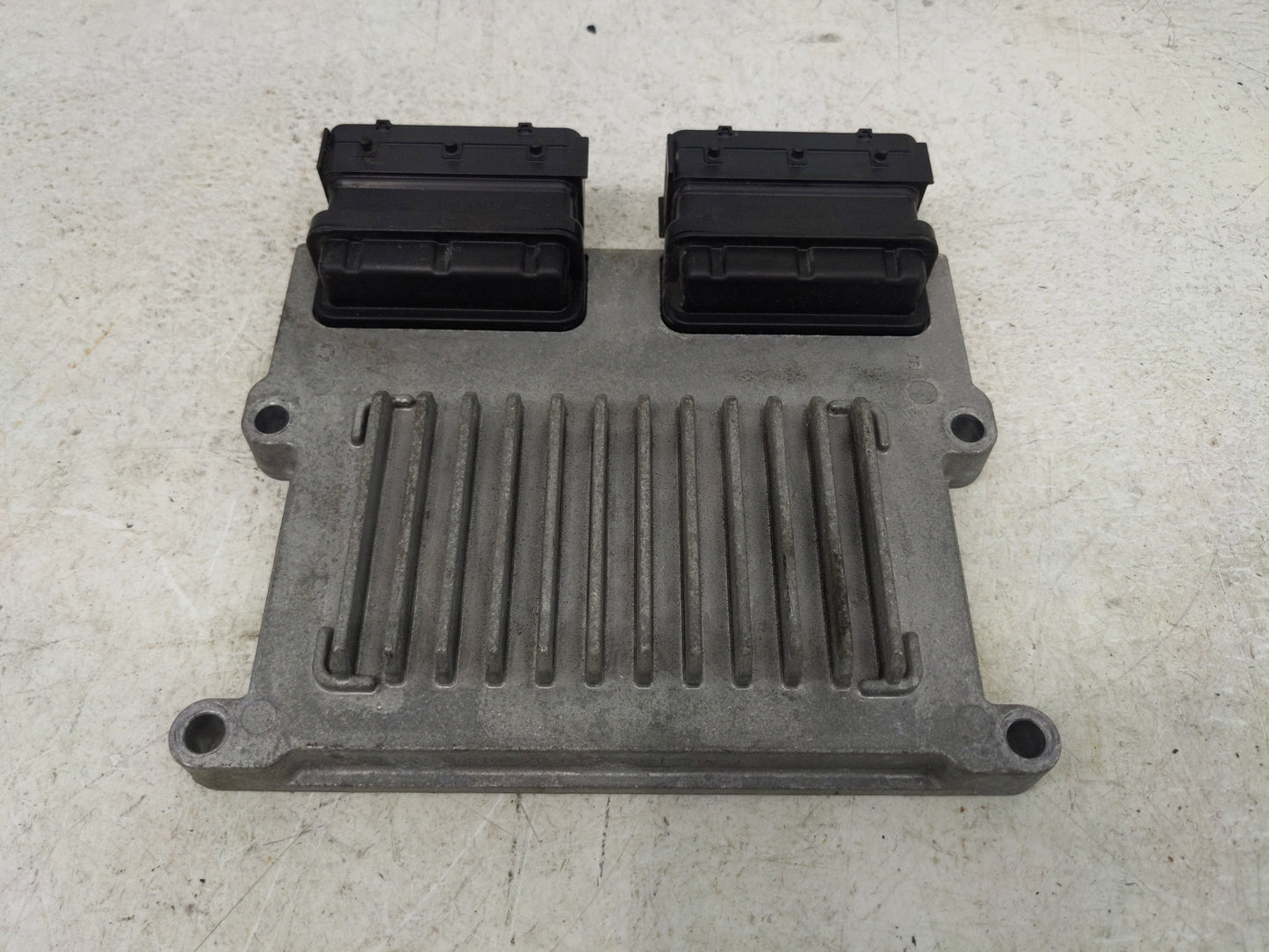 2015 Kia Sedona PCM Engine Control Computer ECU ECM PCU OEM P/N:39111-2CYN0 39100-3CYN0 Fits OEM Used Auto Parts - Oemusedau