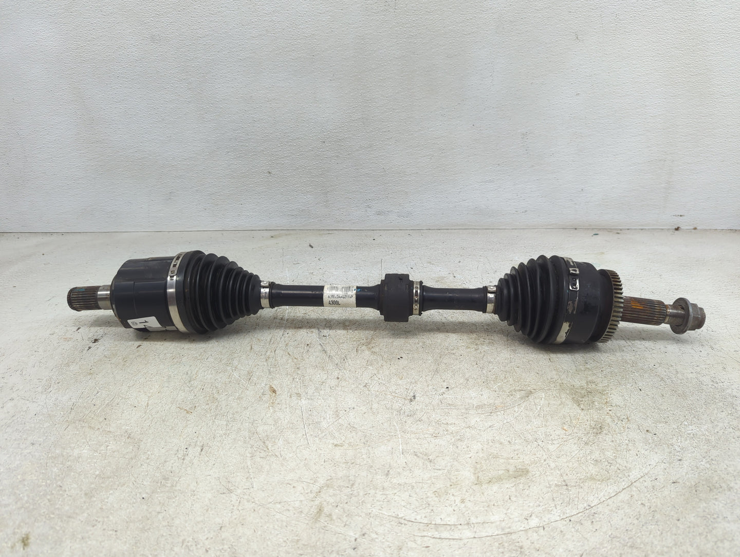 2015-2020 Kia Sedona Axle Shaft Front Driver Cv C/v - Oemusedautoparts1.com