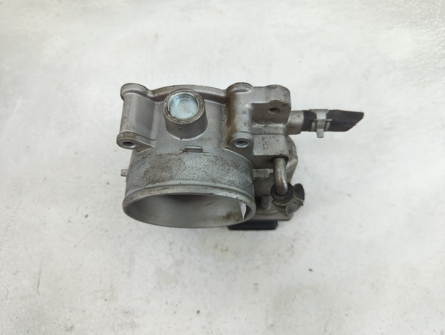 2015-2018 Kia Sedona Throttle Body P/N:35100-3CAA0 Fits Fits 2012 2013 2014 2015 2016 2017 2018 OEM Used Auto Parts - Oemuse