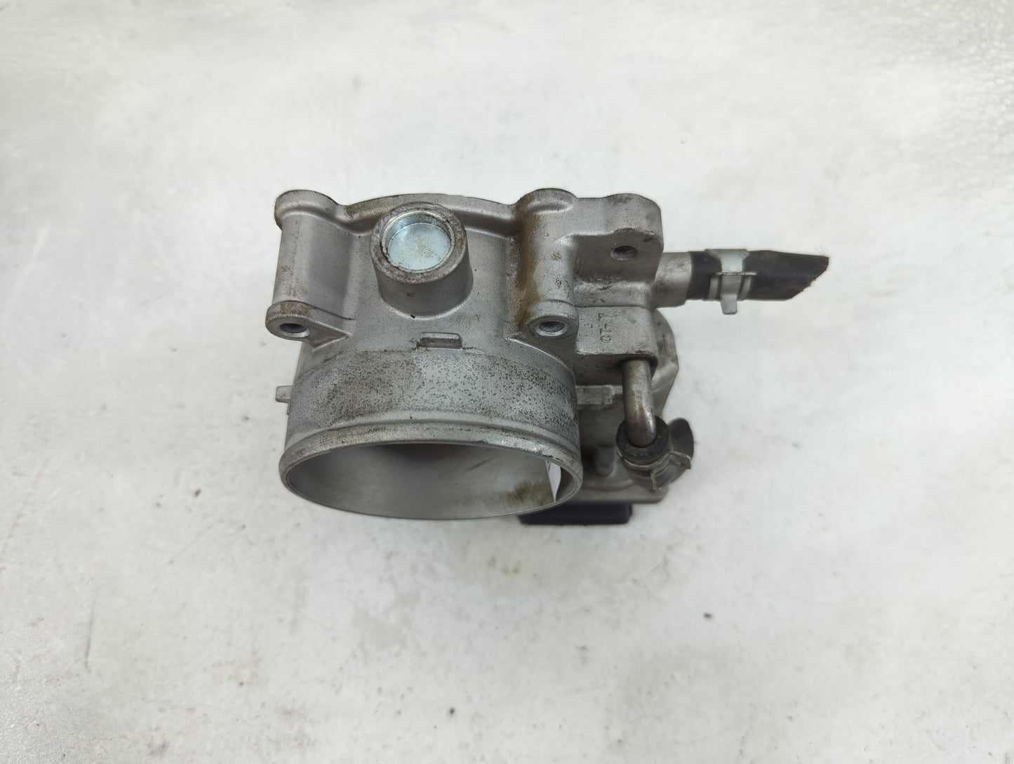 2015-2018 Kia Sedona Throttle Body P/N:35100-3CAA0 Fits Fits 2012 2013 2014 2015 2016 2017 2018 OEM Used Auto Parts - Oemuse
