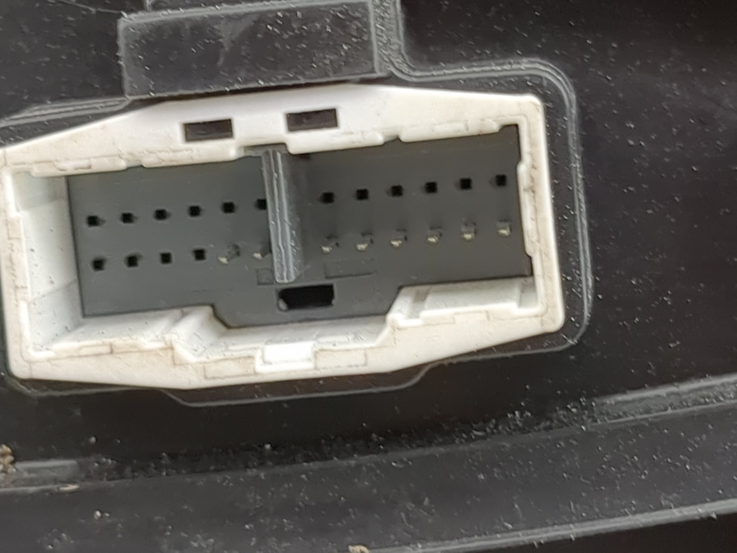 2015-2018 Kia Sedona Passenger Side View Mirror - Right Door Mirror OEM Used - Oemusedautoparts1.com