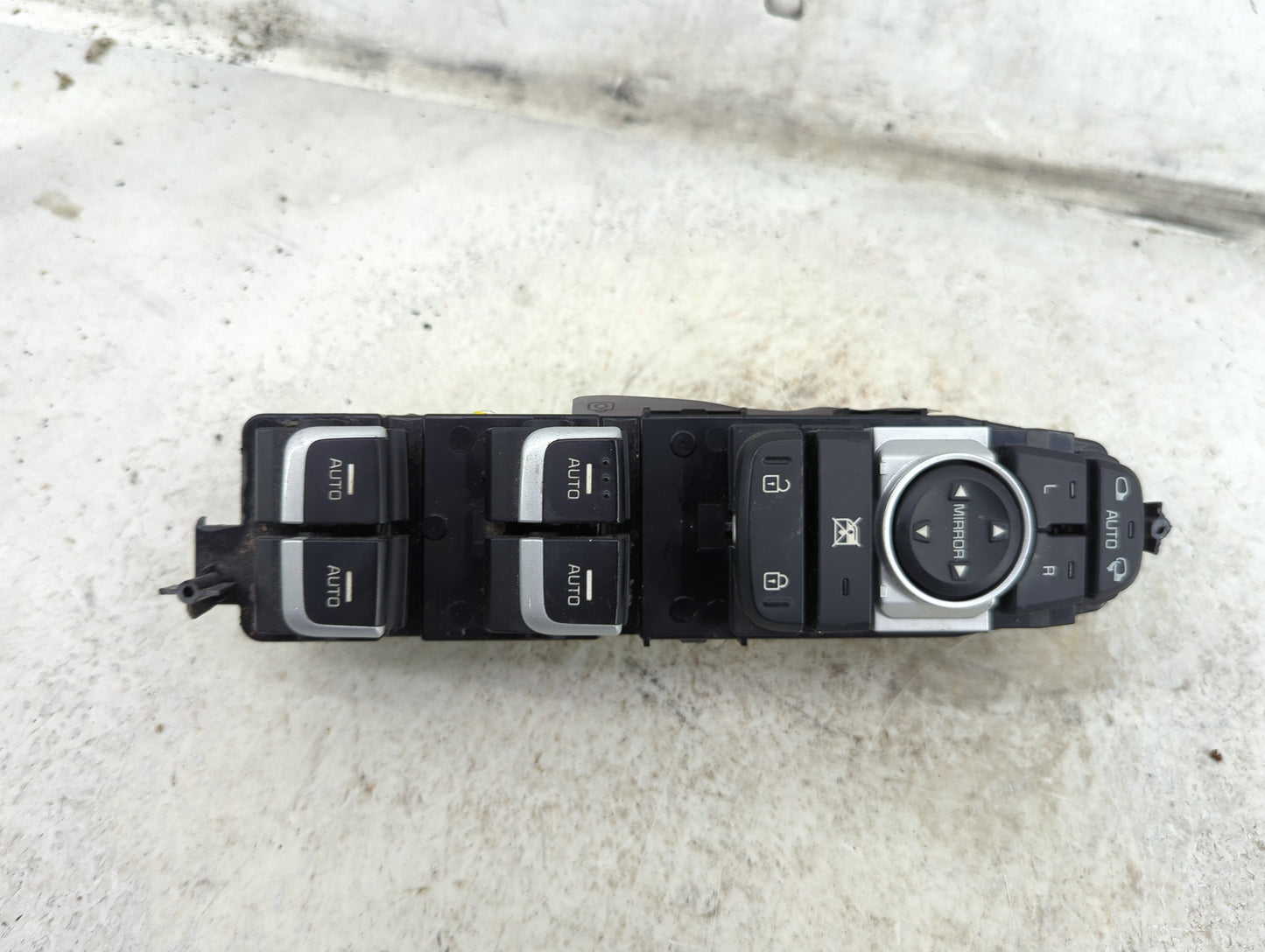 2015 Kia Sedona Master Power Window Switch Replacement Driver Side Left P/N:93570-A9410DG1 Fits OEM Used Auto Parts - Oemuse