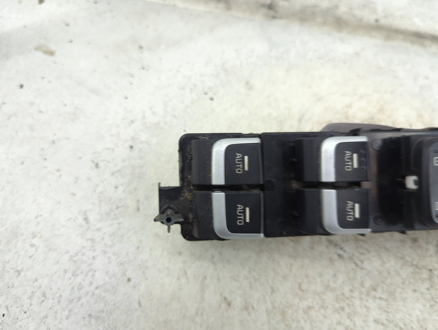 2015 Kia Sedona Master Power Window Switch Replacement Driver Side Left P/N:93570-A9410DG1 Fits OEM Used Auto Parts - Oemuse