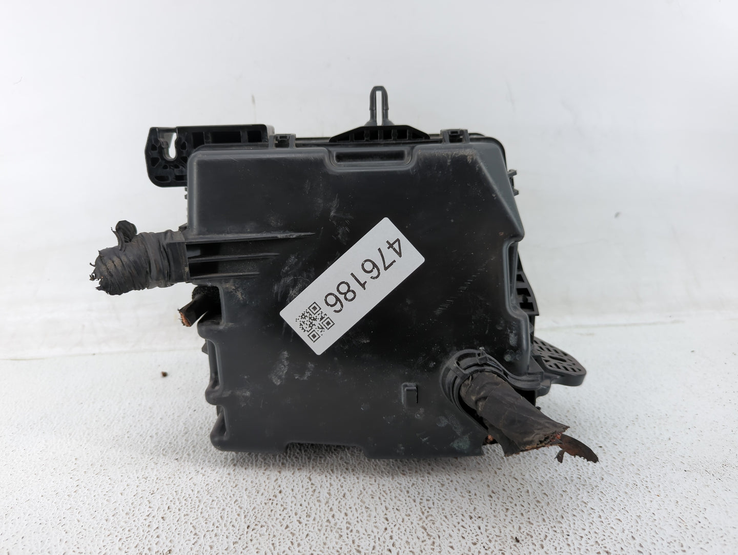 2015-2018 Kia Sedona Fusebox Fuse Box Panel Relay Module P/N:91223-A9210 91222-A9181, 91950-A9120 Fits Fits 2015 2016 2017 2