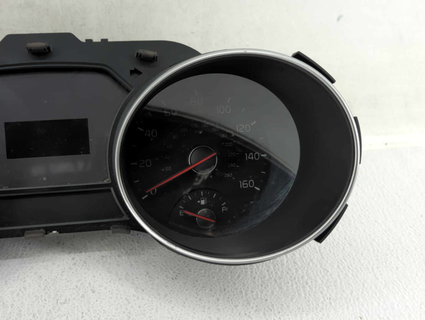 2015-2016 Kia Sedona Instrument Cluster Speedometer Gauges P/N:94003-A9020 Fits Fits 2015 2016 OEM Used Auto Parts - Oemused