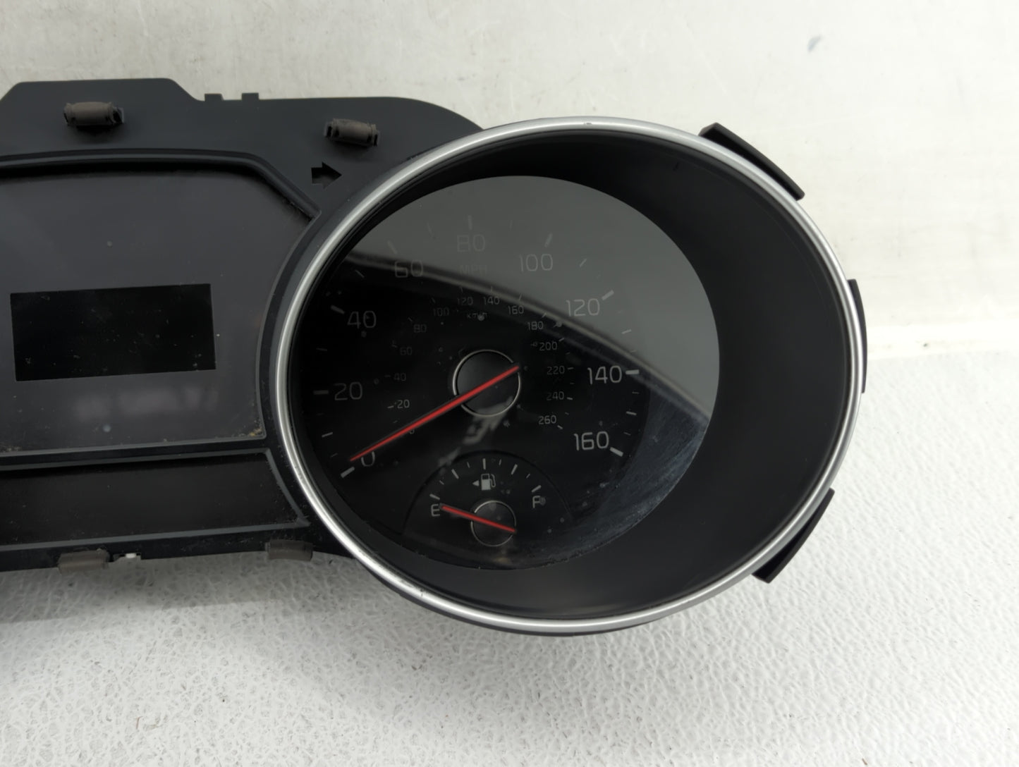 2015-2016 Kia Sedona Instrument Cluster Speedometer Gauges P/N:94003-A9020 Fits Fits 2015 2016 OEM Used Auto Parts - Oemused