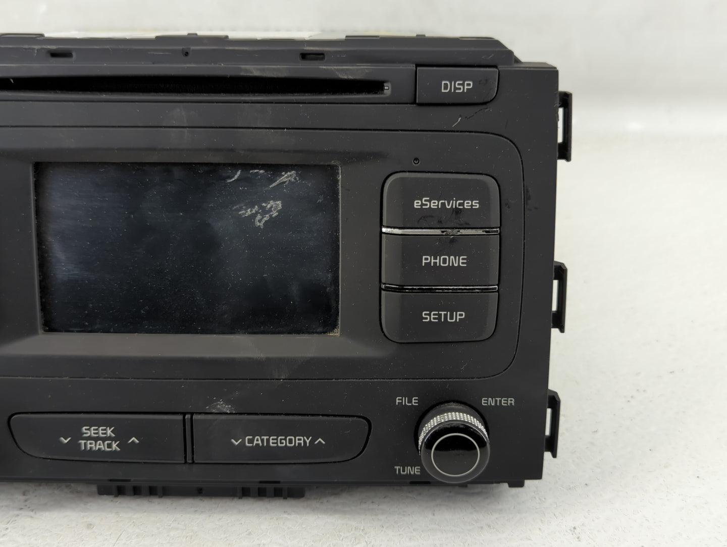 2015-2016 Kia Sedona Am Fm Cd Player Radio Receiver - Oemusedautoparts1.com