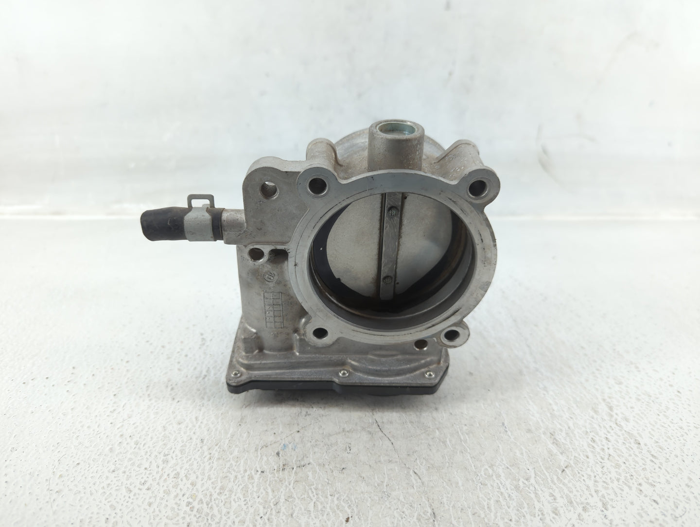 2015-2018 Kia Sedona Throttle Body P/N:35100-3CAA0 Fits Fits 2012 2013 2014 2015 2016 2017 2018 OEM Used Auto Parts - Oemuse