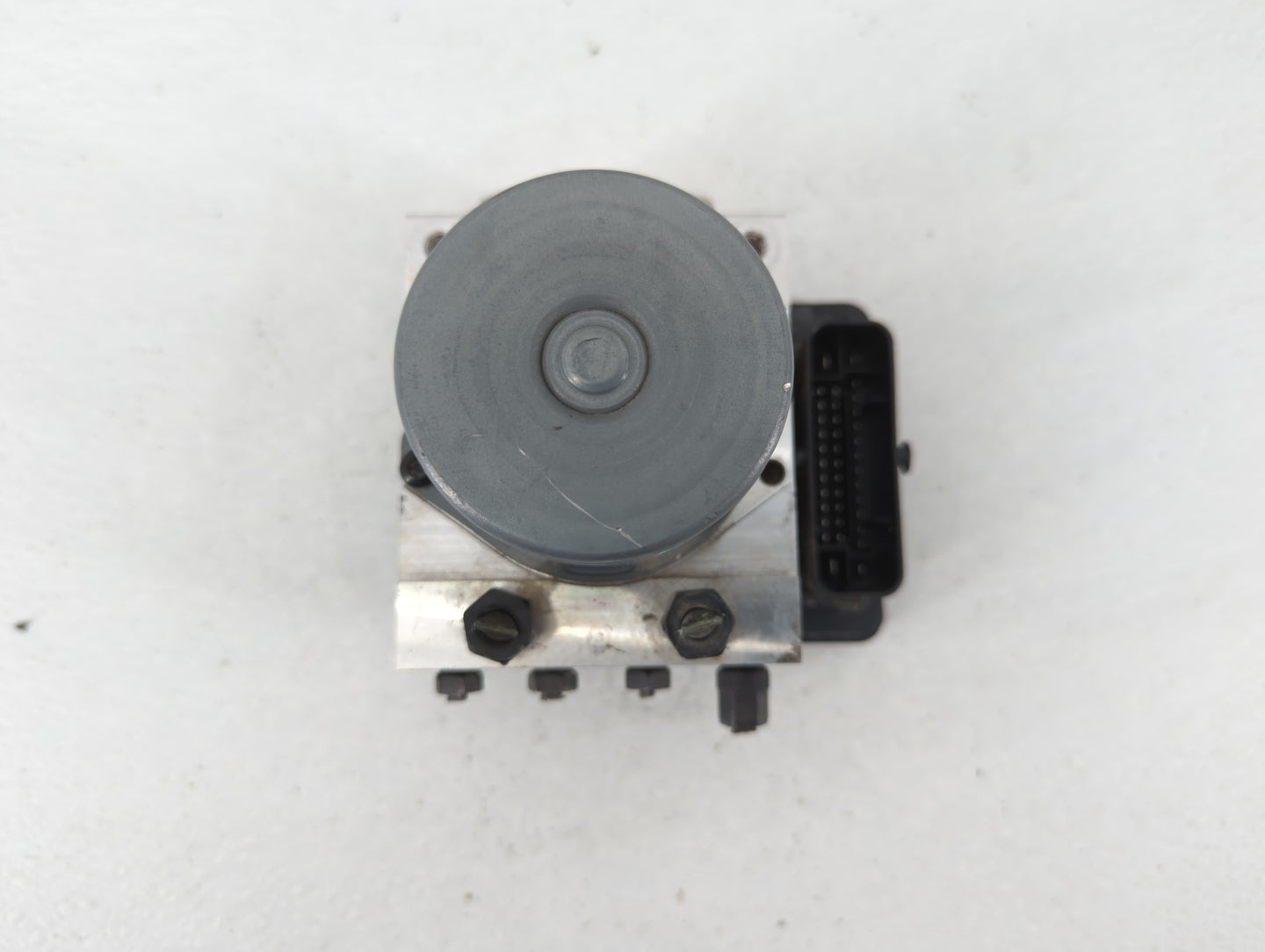 2015-2018 Kia Sedona ABS Pump Control Module Replacement P/N:58920-A9350 Fits Fits 2015 2016 2017 2018 OEM Used Auto Parts -