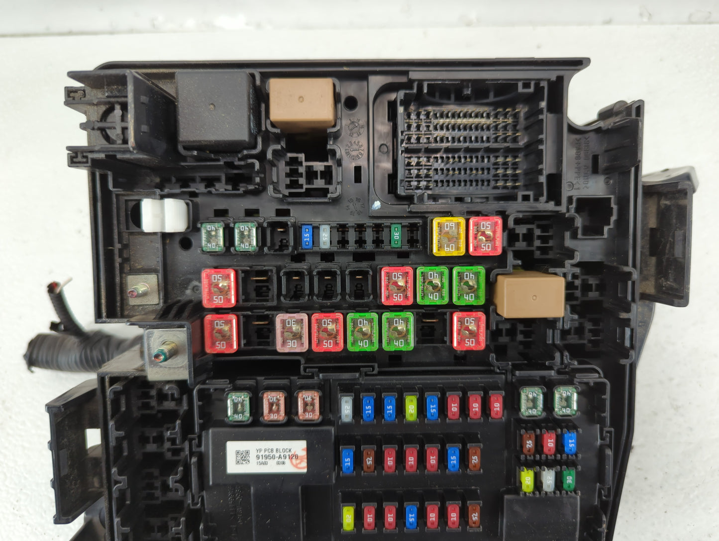 2015-2018 Kia Sedona Fusebox Fuse Box Panel Relay Module P/N:91223A9170 Fits Fits 2015 2016 2017 2018 OEM Used Auto Parts - 