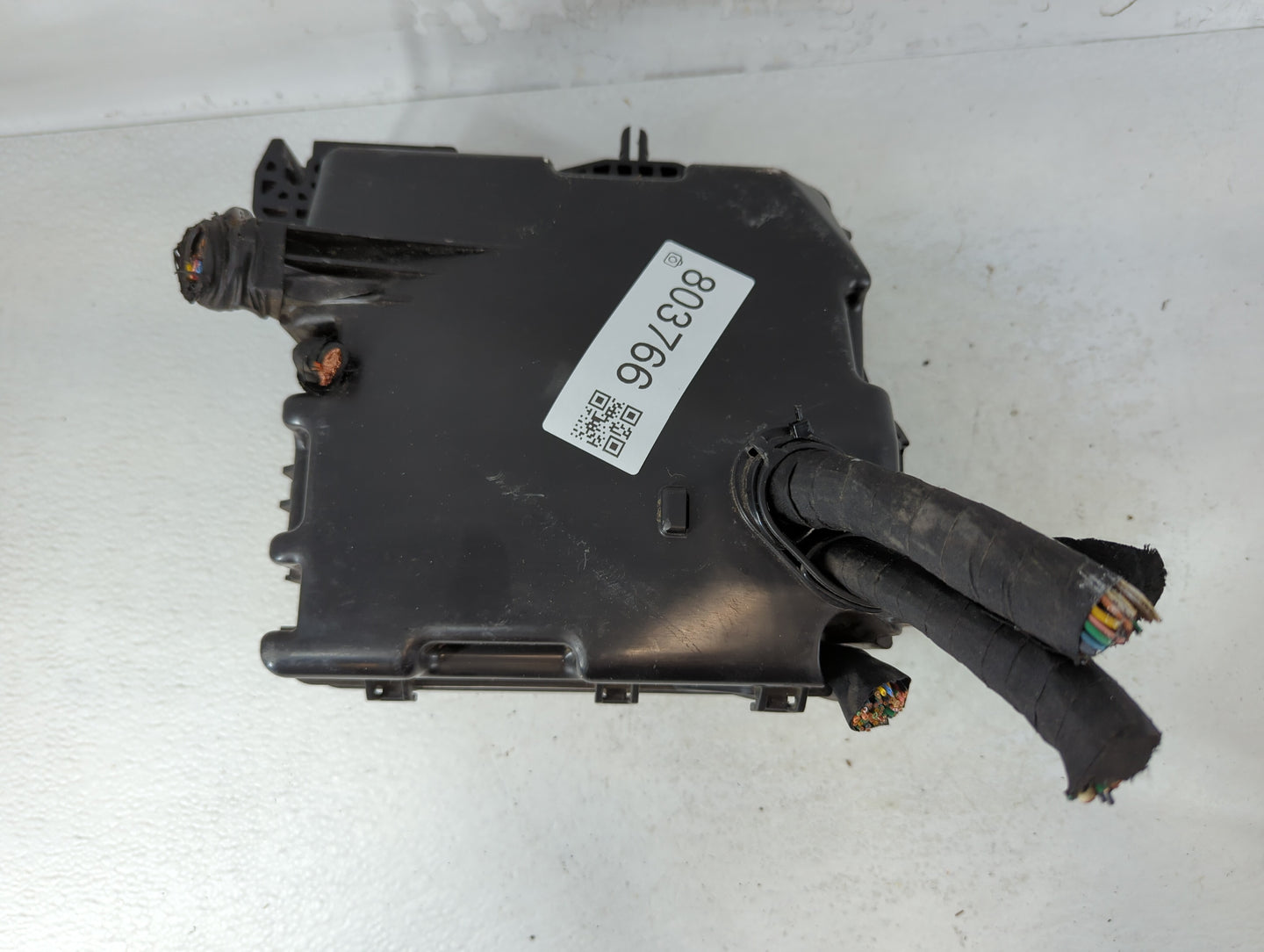 2015-2018 Kia Sedona Fusebox Fuse Box Panel Relay Module P/N:91950-A9320 Fits Fits 2015 2016 2017 2018 OEM Used Auto Parts -