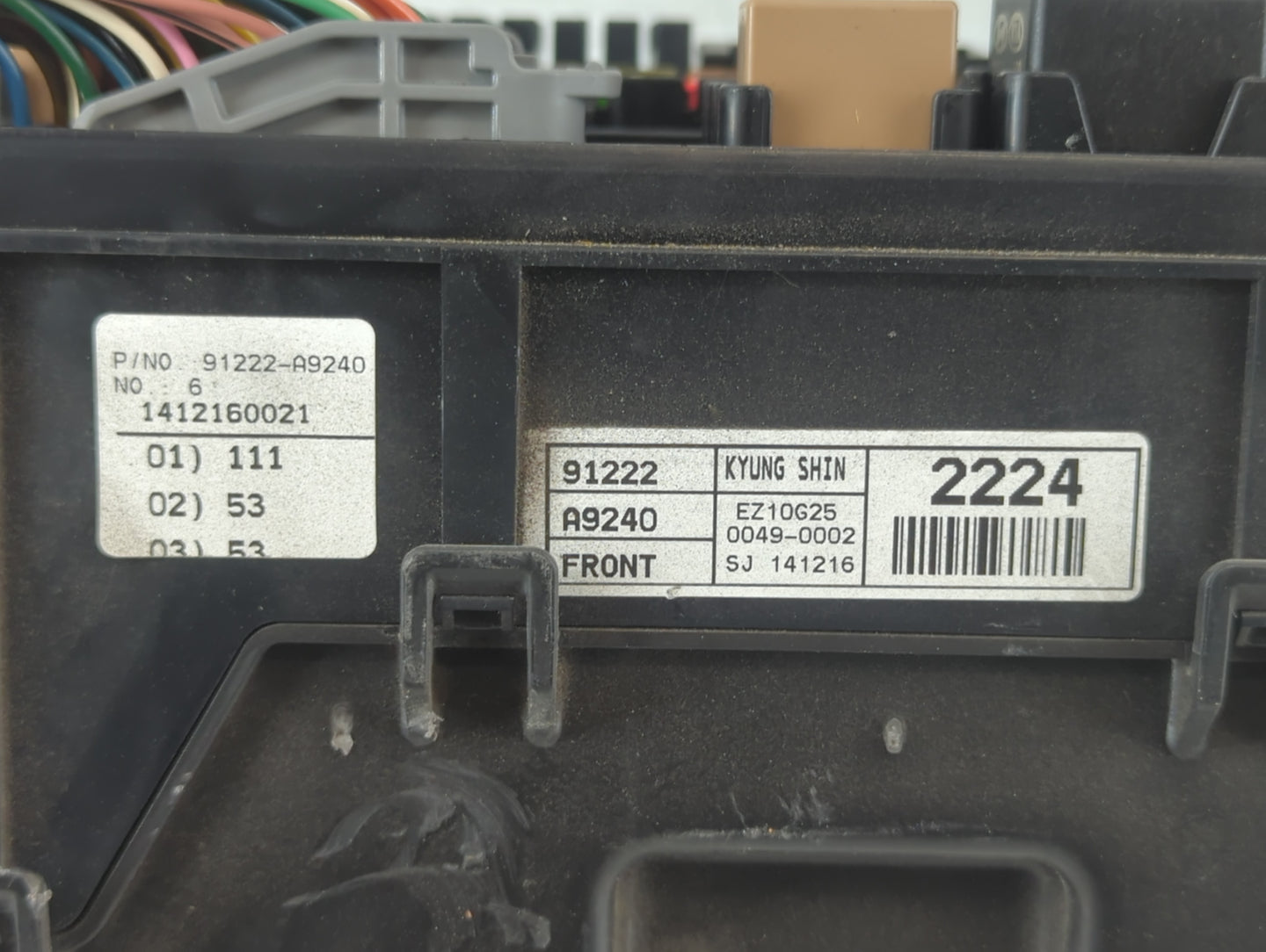 2015-2018 Kia Sedona Fusebox Fuse Box Panel Relay Module P/N:91222-A9240 Fits Fits 2015 2016 2017 2018 OEM Used Auto Parts -