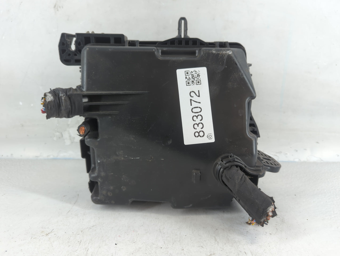 2015-2018 Kia Sedona Fusebox Fuse Box Panel Relay Module P/N:91222-A9240 Fits Fits 2015 2016 2017 2018 OEM Used Auto Parts -