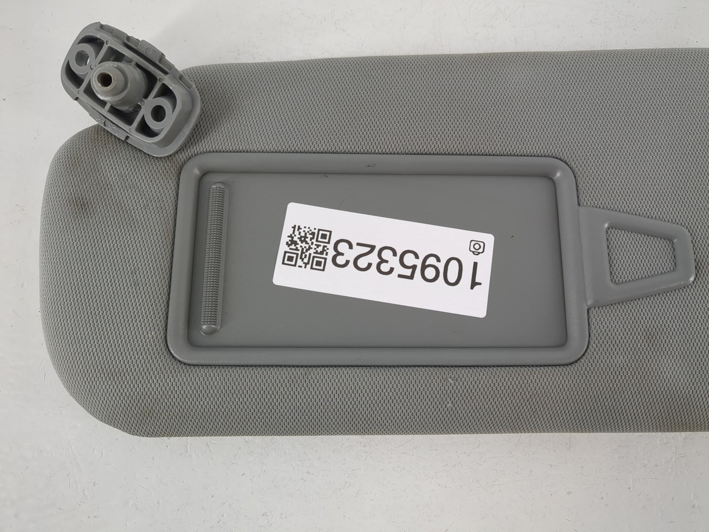 2011-2015 Kia Sorento Sun Visor Shade Replacement Driver Left Mirror Fits Fits 2011 2012 2013 2014 2015 OEM Used Auto Parts 