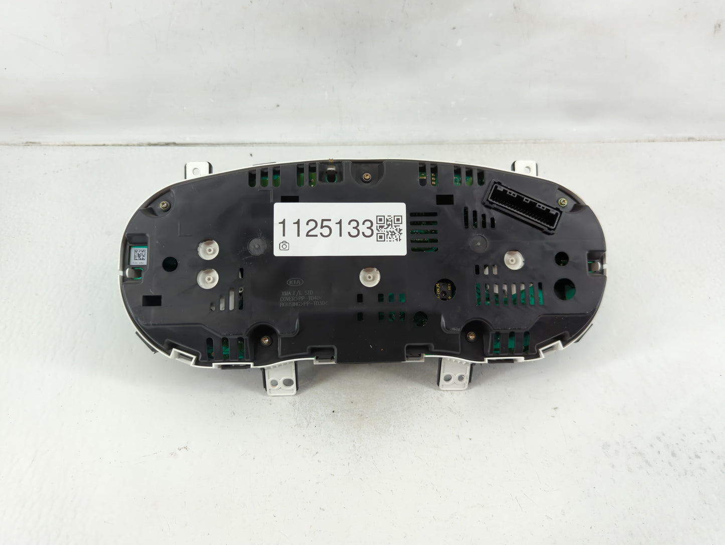 2014-2015 Kia Sorento Instrument Cluster Speedometer Gauges P/N:94004-1U010 Fits Fits 2014 2015 OEM Used Auto Parts - Oemuse