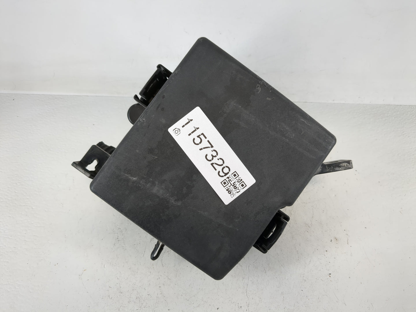 2014-2015 Kia Sorento Fusebox Fuse Box Panel Relay Module P/N:91941-2P520QQK Fits Fits 2014 2015 OEM Used Auto Parts - Oemus