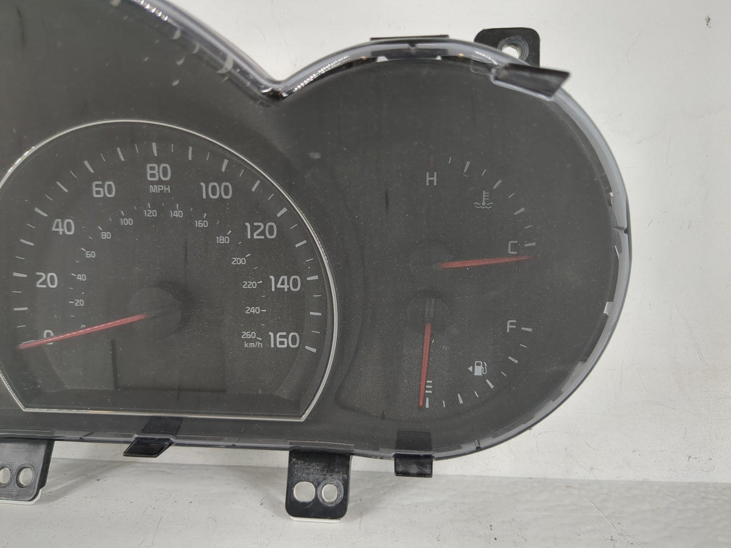 2014-2015 Kia Sorento Instrument Cluster Speedometer Gauges Fits Fits 2014 2015 OEM Used Auto Parts - Oemusedautoparts1.com