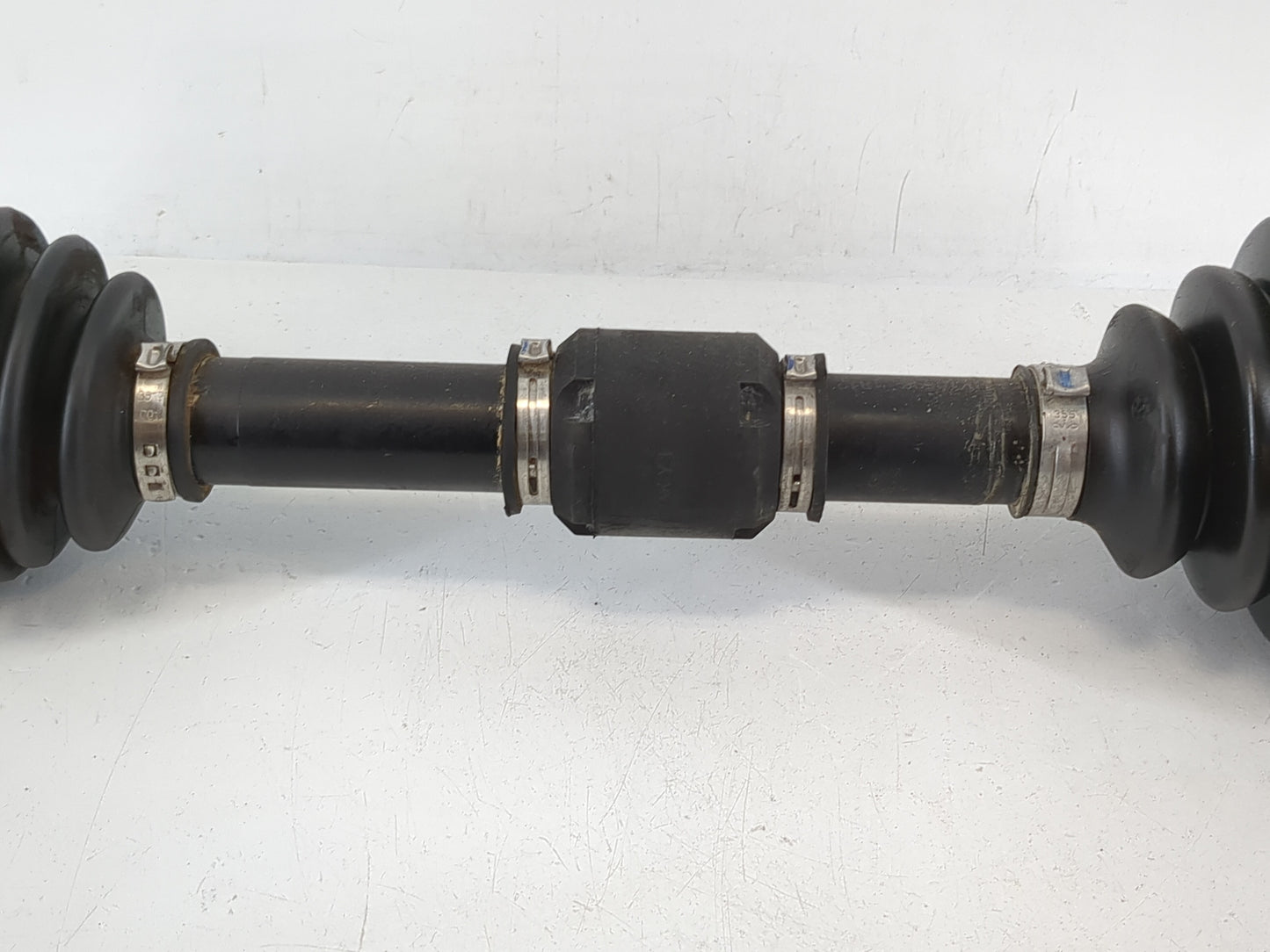 2014-2015 Kia Sorento Axle Shaft Front Driver Cv C/v - Oemusedautoparts1.com