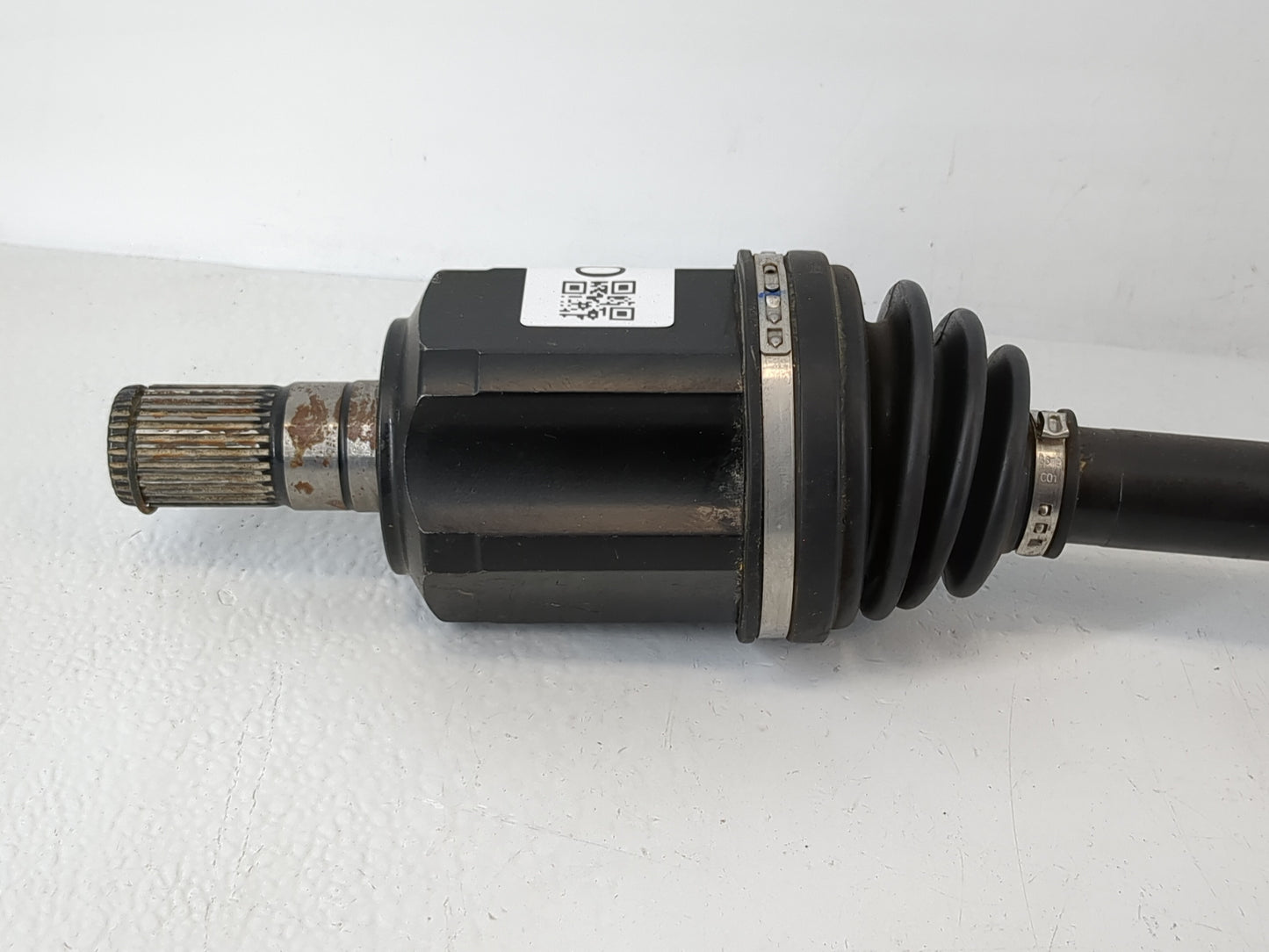 2014-2015 Kia Sorento Axle Shaft Front Driver Cv C/v - Oemusedautoparts1.com