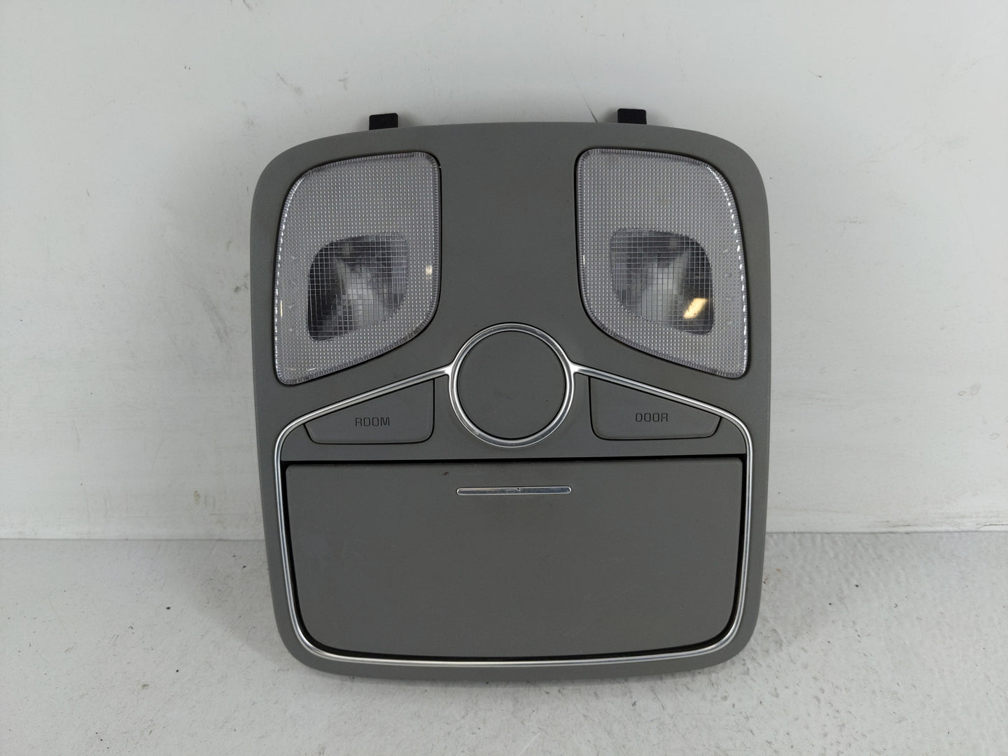 2015 Kia Sorento Overhead Roof Console 1168410 - Oemusedautoparts1.com