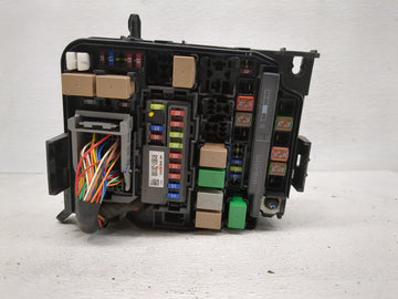 2014-2015 Kia Sorento Fusebox Fuse Box Panel Relay Module P/N:VS912501U022XA Fits Fits 2014 2015 OEM Used Auto Parts